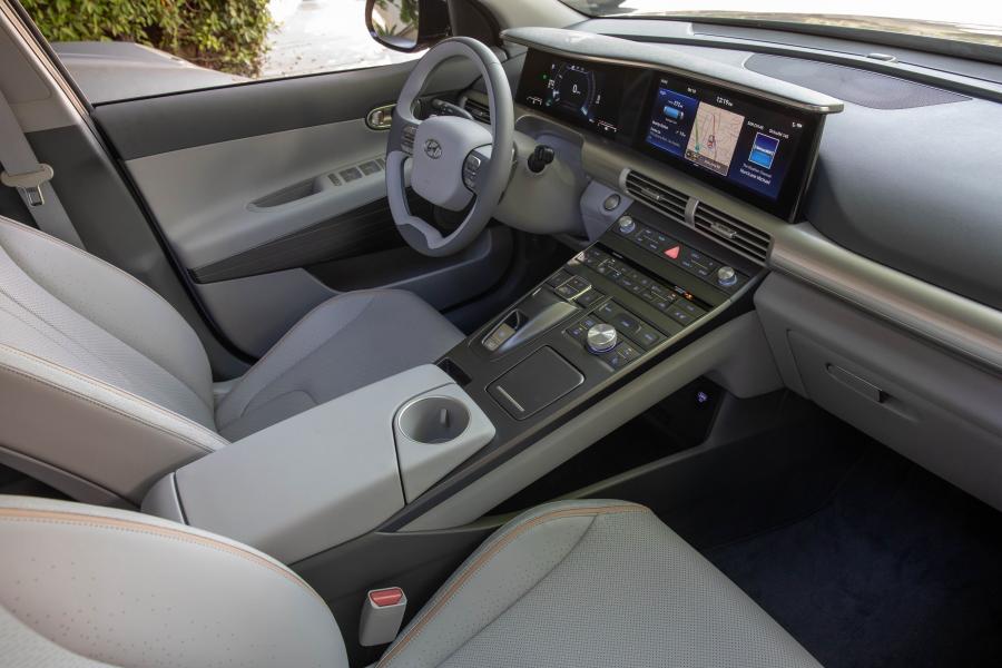 Интерьер Hyundai NEXO 2018 года  (NA) (фото 80 из 83)